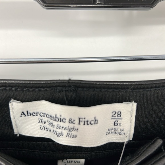 Abercrombie & Fitch NWT 90’s straight pleather pants 28 short - Picture 5 of 10